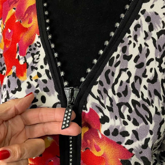 Beautiful, Rhinestone zipper, Luxurious Sweater, XL - Picture 3 of 7